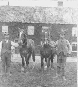 Tom Woodhouse and Jakey matthews, teammen for Horace Foulger, outside the Hall